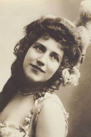Léa Piron portrait