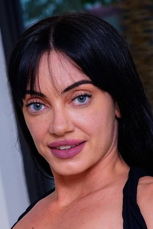 Leila LaRocco portrait
