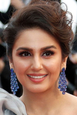 Huma Qureshi portrait