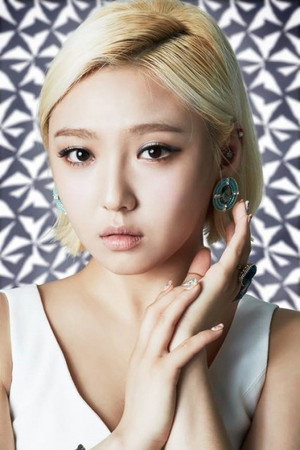 Lee Min-young portrait
