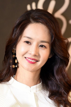 Kim Ga-yeon portrait