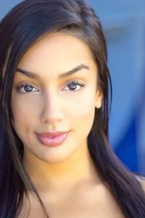 Brittney Alger portrait