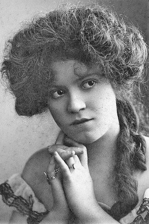 Helen Wright portrait