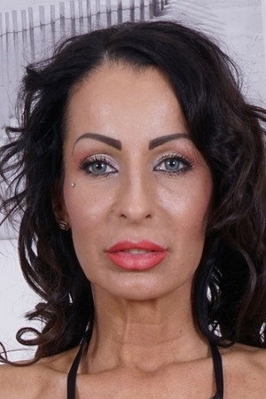 Valentina Sierra portrait