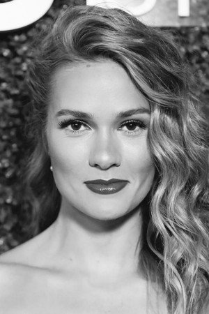 Tori Anderson portrait