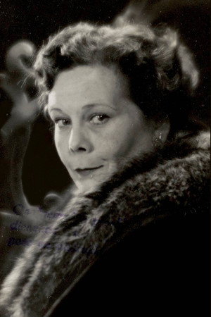 Péronne Hosang portrait