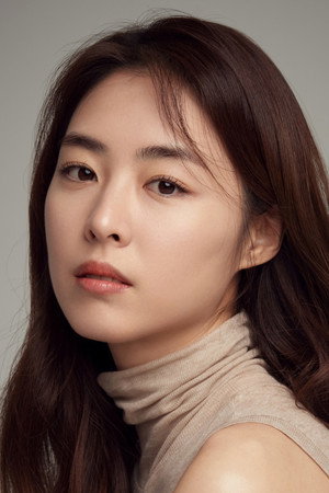 Lee Yeon-hee portrait