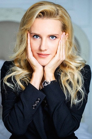 Oksana Karas portrait