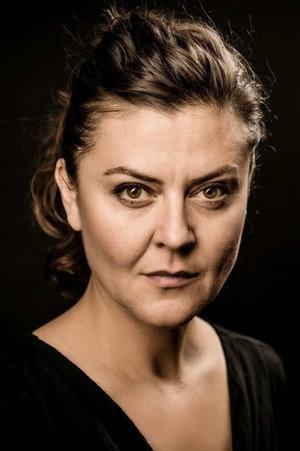 Isabela Neamțu portrait