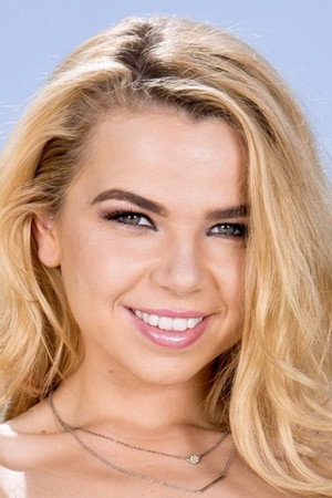 Alina West portrait