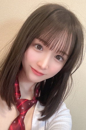 Momo Shiraishi portrait