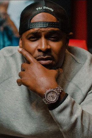 Sheek Louch portrait