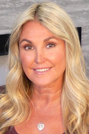 Donna Barnes portrait