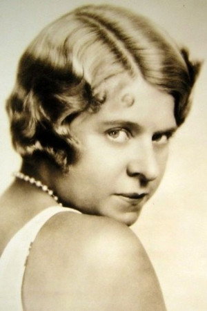 Daphne Pollard portrait