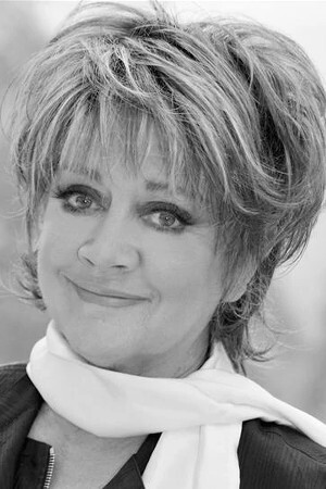 Amanda Barrie portrait