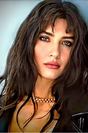 Tuba Büyüküstün portrait