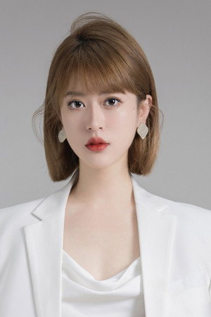 Ling Ma portrait