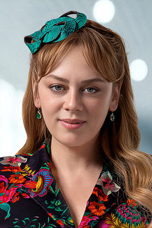 Demet Evgar portrait