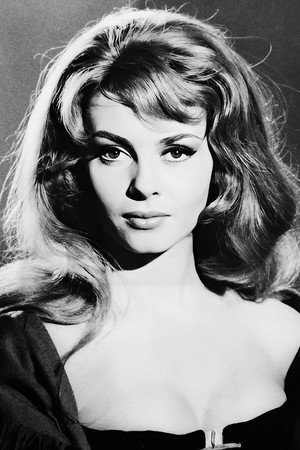 Michèle Mercier portrait