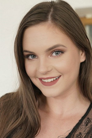 Taylee Wood portrait