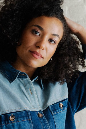Eva Kamanda portrait