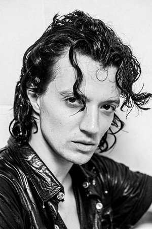 Lee Bridgman portrait