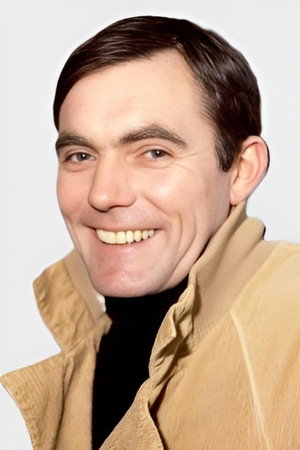Maurice Roëves portrait