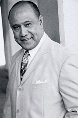 Robert Apisa portrait