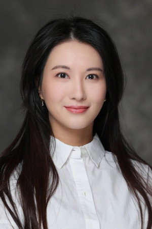 Wenyi Liu portrait
