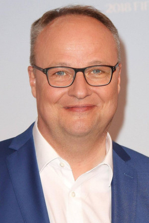 Oliver Welke portrait