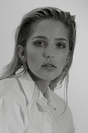 Jessica Rothe portrait