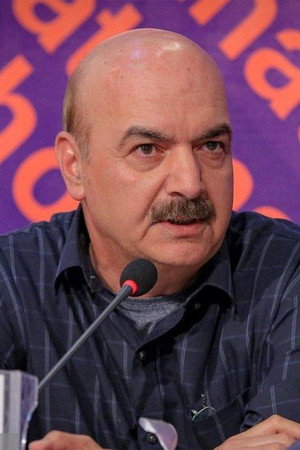Iraj Tahmasb portrait