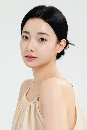 Lee Hyun-joo portrait