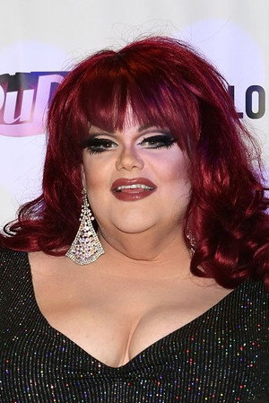 Darienne Lake portrait