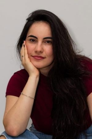 Thais Gontijo portrait