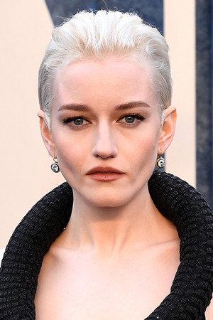 Julia Garner portrait