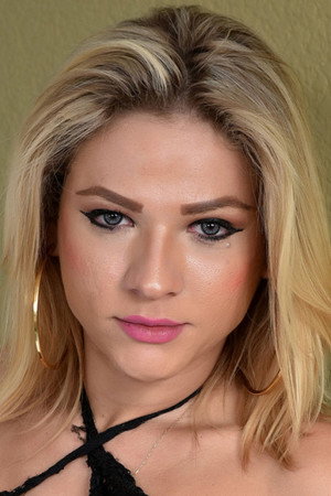 Luana Pacheco portrait
