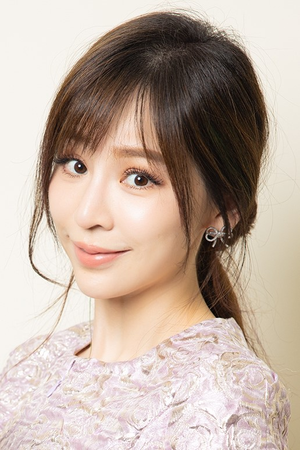 Cyndi Wang portrait