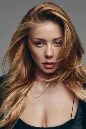 Tina Karol portrait