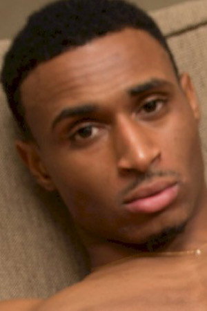 xKNDAx portrait