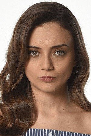 Damla Sönmez portrait