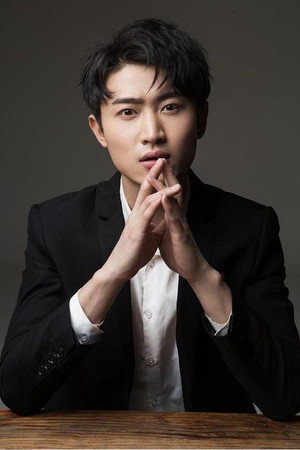 Li Yuqi portrait
