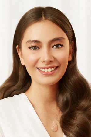 Neslihan Atagül portrait