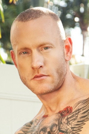 Aaron Savvy portrait