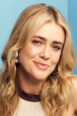 Melissa Roxburgh portrait