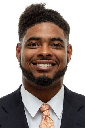 Jauan Jennings portrait