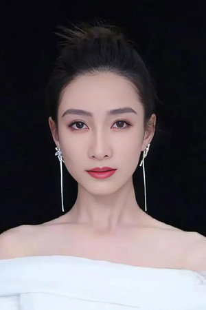 Tao Xinran portrait