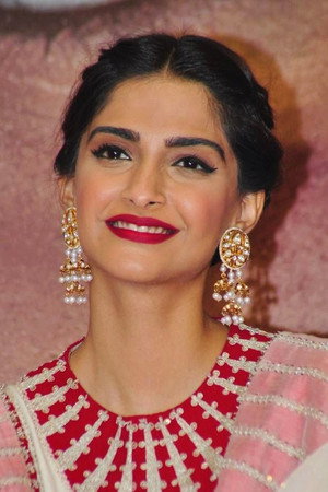 Sonam Kapoor Ahuja portrait