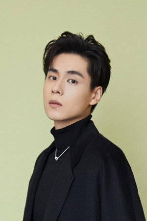 Hu Yitian portrait