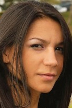 Nathaly Bueno portrait